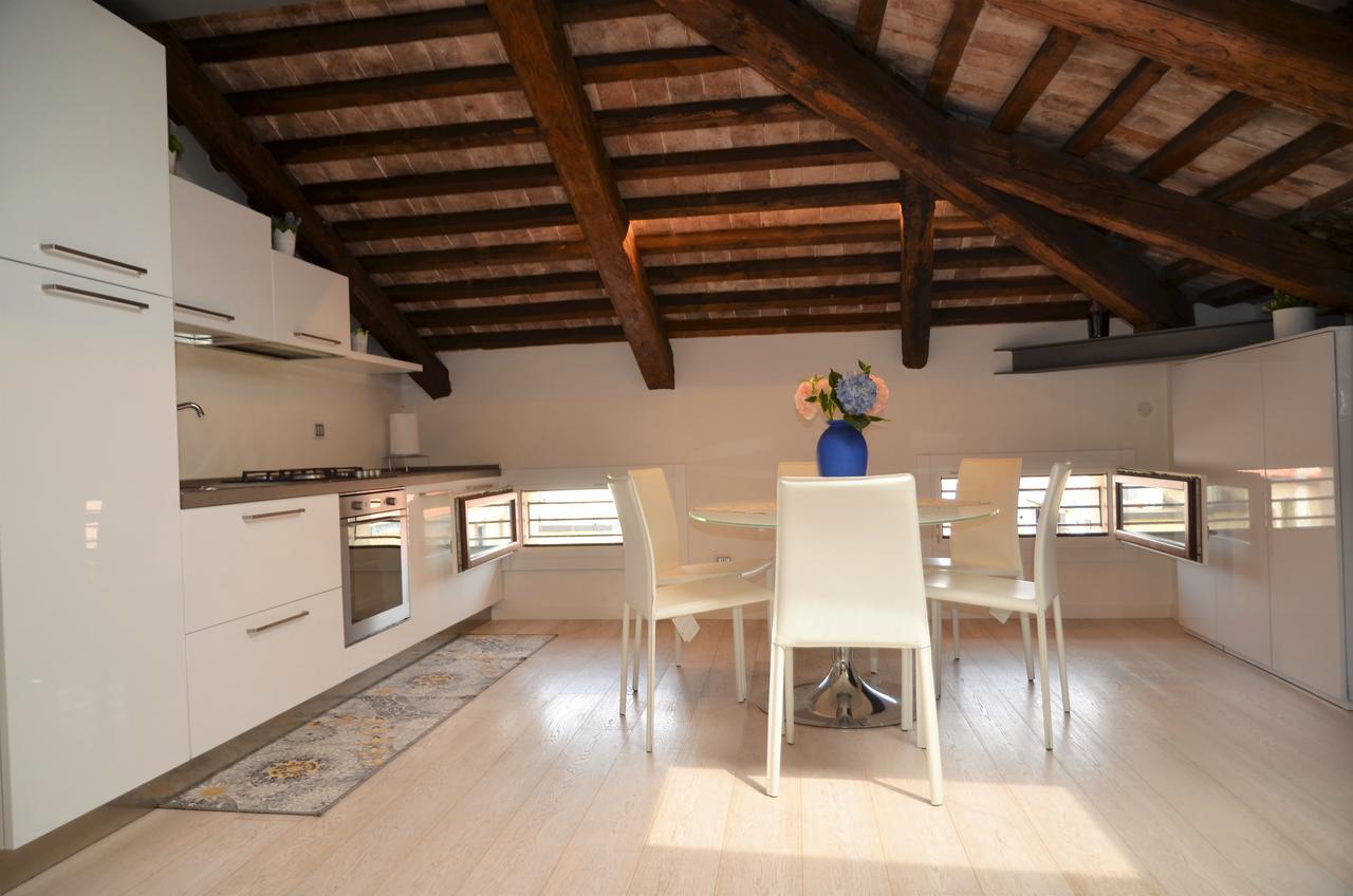 “Al Commercio” Luxury Loft 诺阿莱 外观 照片