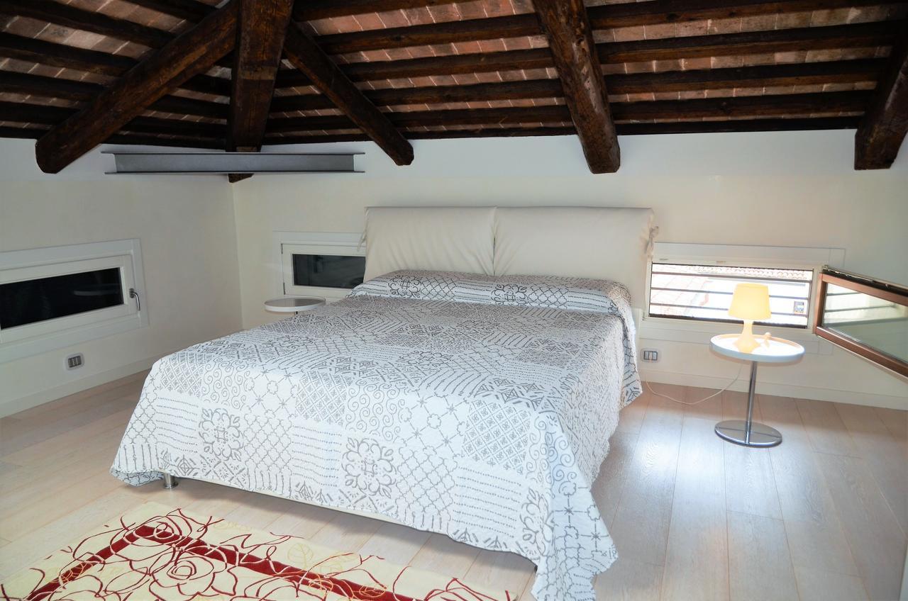 “Al Commercio” Luxury Loft 诺阿莱 外观 照片