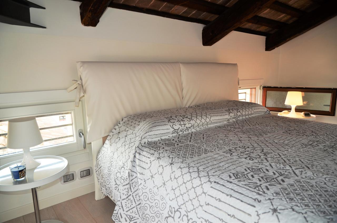 “Al Commercio” Luxury Loft 诺阿莱 外观 照片